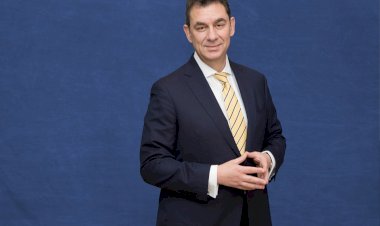 Pfizer vaccine in 2020 as COVID-19 infections hit record high